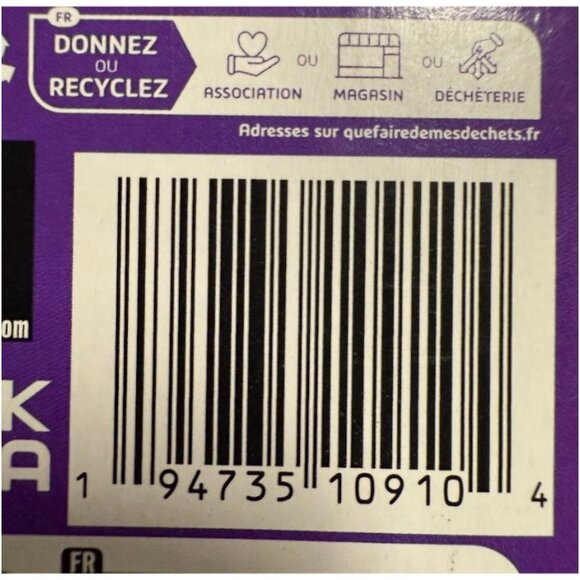 Polly Pocket Friend Clips Lila Doll with Puppy Hoodie & Heart-Shaped Clip - Picture 4 of 5